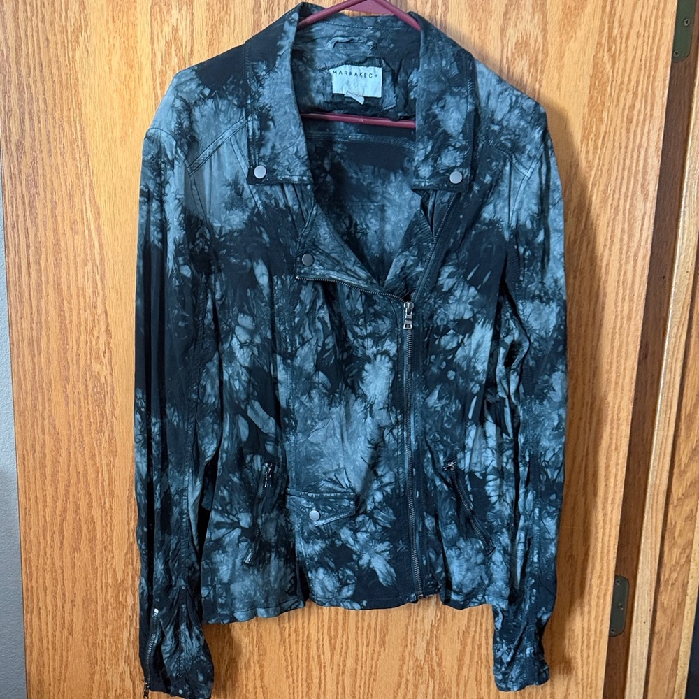 Evereve Marrakech Amber tie-dye, Moto jacket in gray and black.